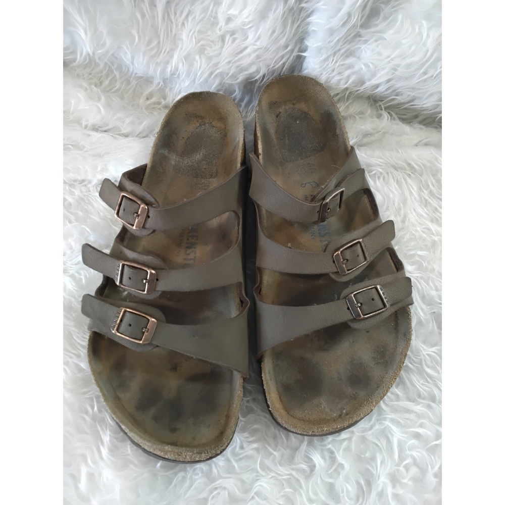 Women’s Triple-Strap Comfort Sandals in Taupe